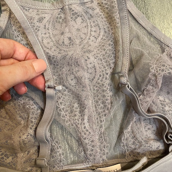 VICTORIAS SECRET • Lace Bralette - Picture 7 of 8